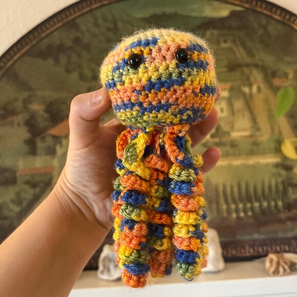 Squiggly Bouncy Coils Crochet Rainbow Jellyfish Plush - Picture 4 of 4
